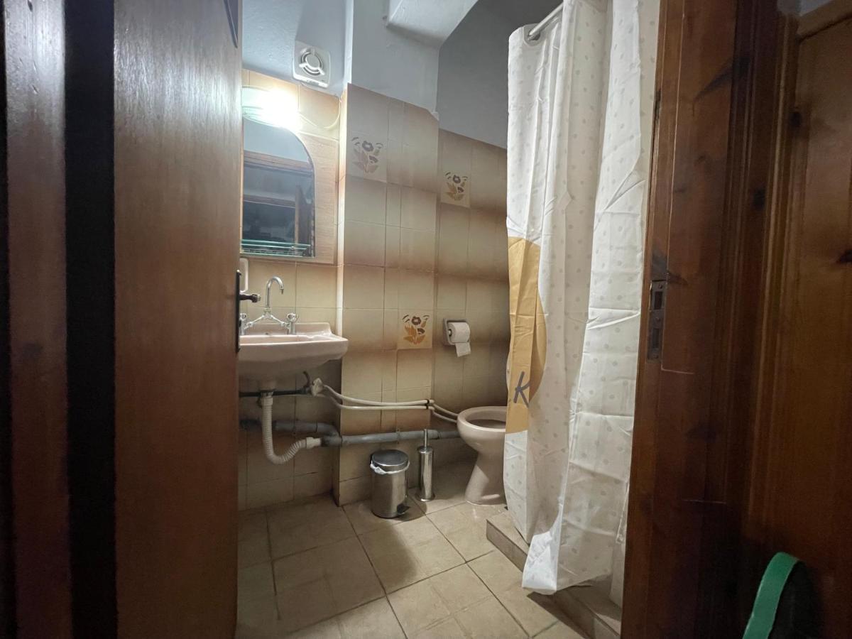 The Beehive 2 Apartment Mytilene Exterior photo